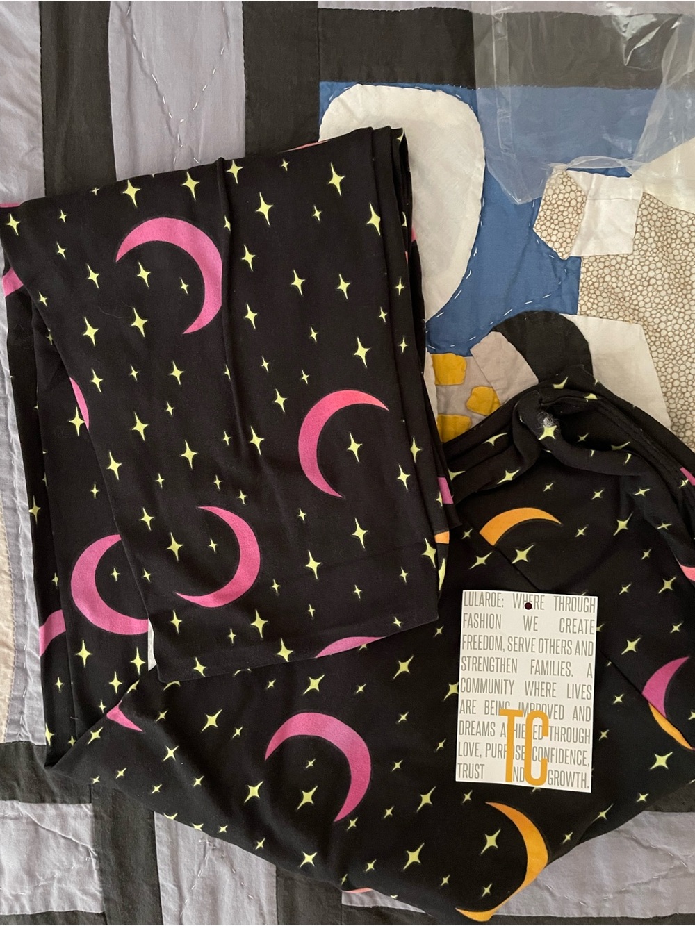 NWT Lularoe TC Halloween collection leggings with Moon print